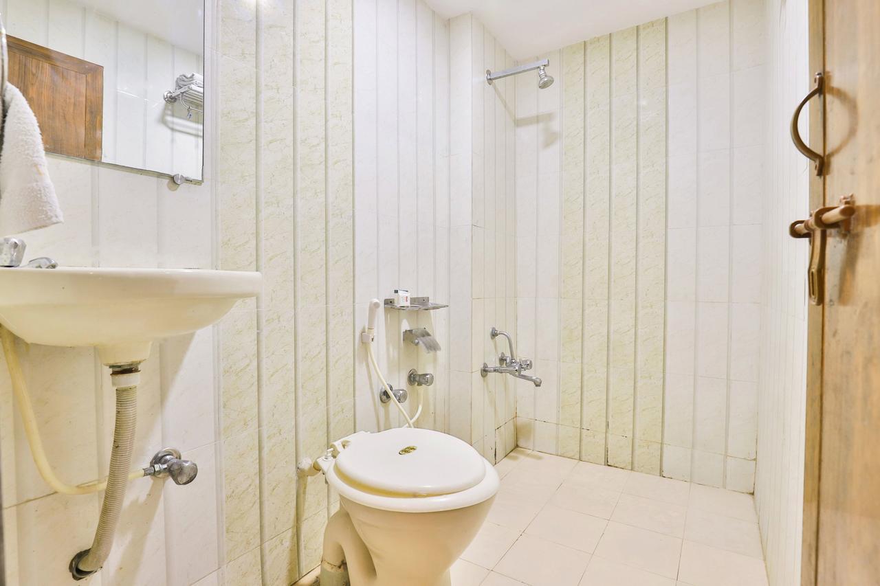 Oyo 4605 Hotel Aakarsh ダラムシャーラー エクステリア 写真