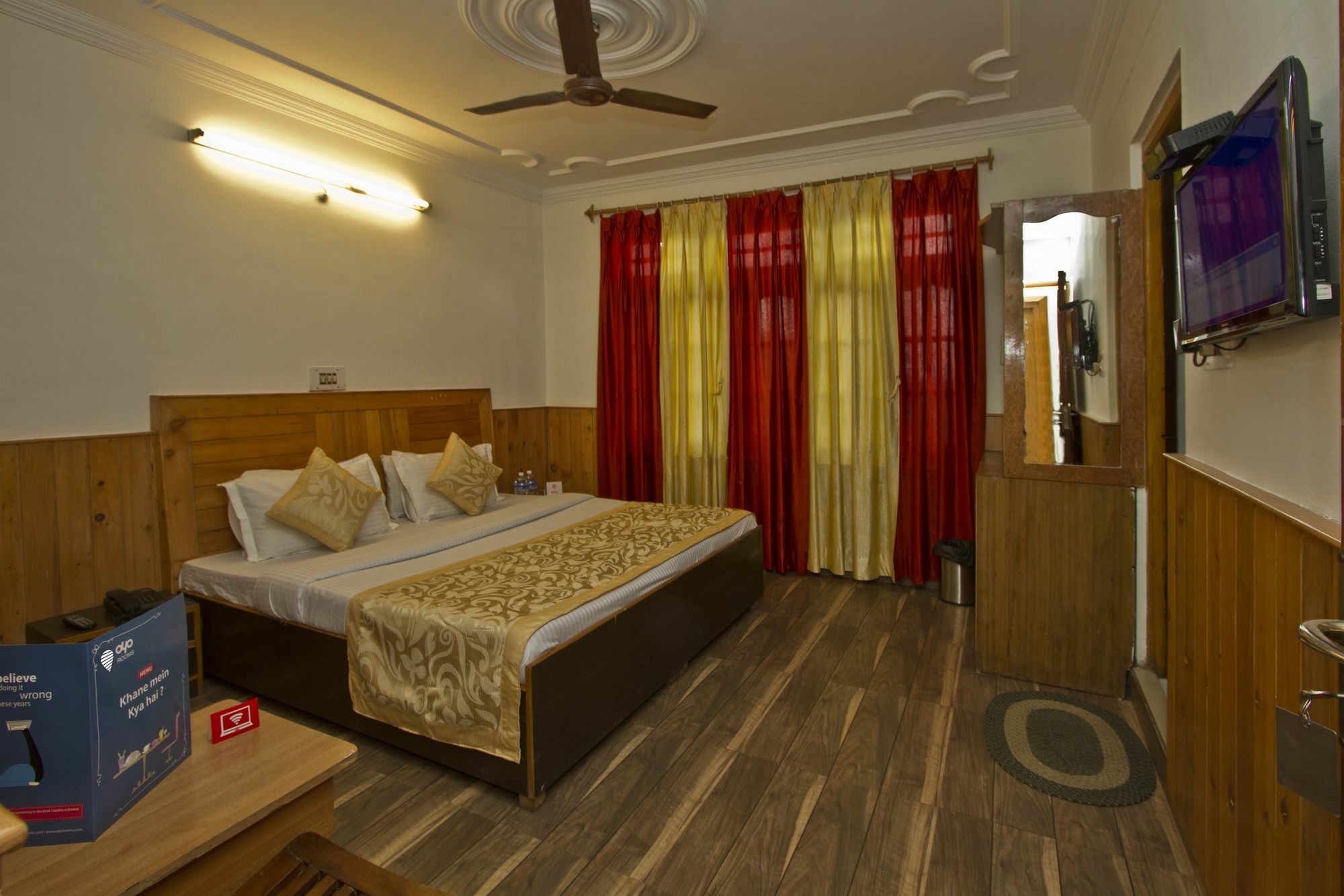 Oyo 4605 Hotel Aakarsh ダラムシャーラー エクステリア 写真